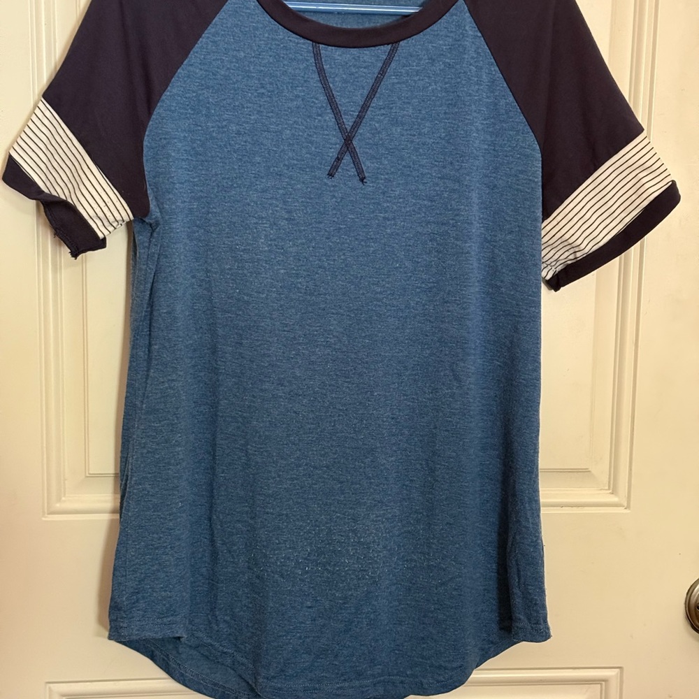 Blue and Navy Blue Raglan Sleeve T-Shirt size M by Adibosy